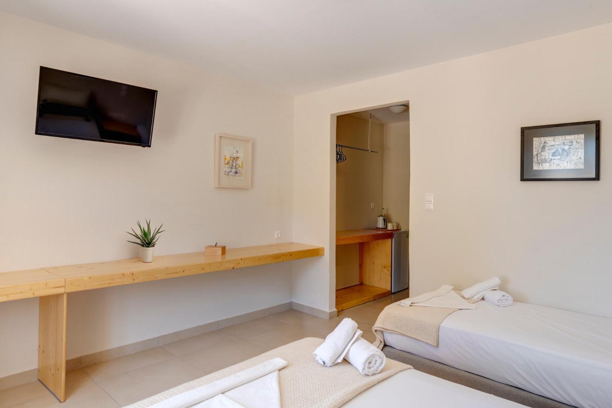 Hotel Kamelo Vári Zewnętrze zdjęcie