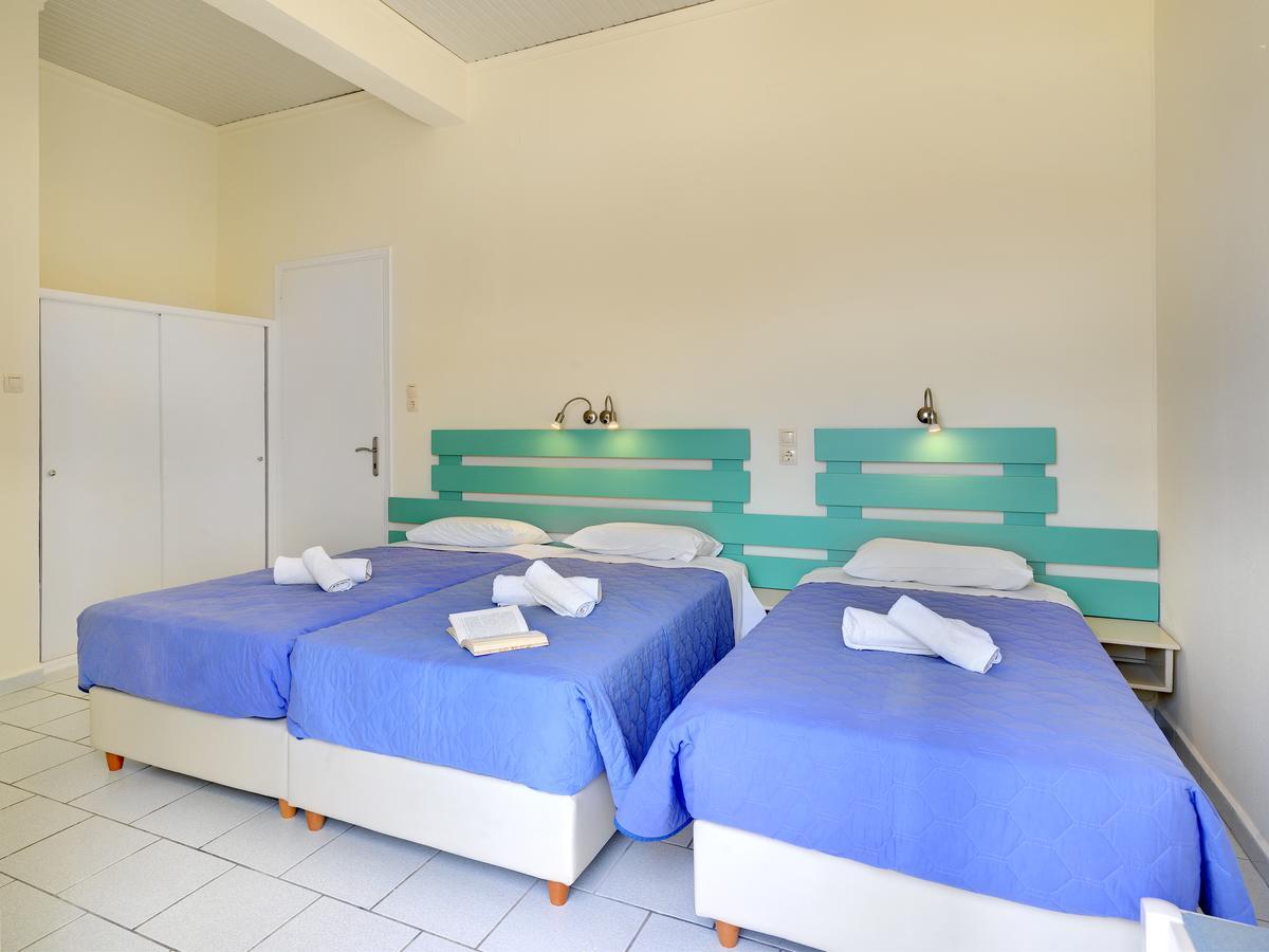 Hotel Kamelo Vári Zewnętrze zdjęcie