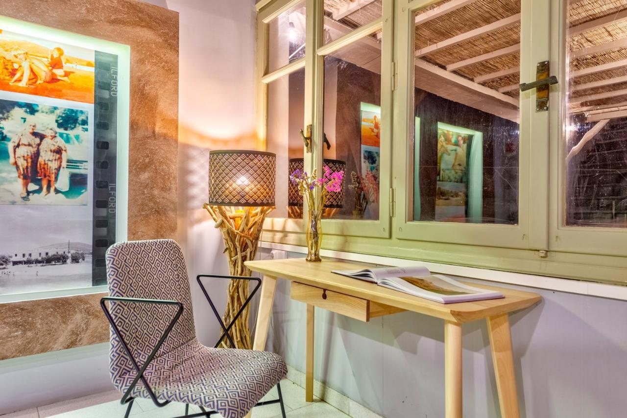 Hotel Kamelo Vári Zewnętrze zdjęcie
