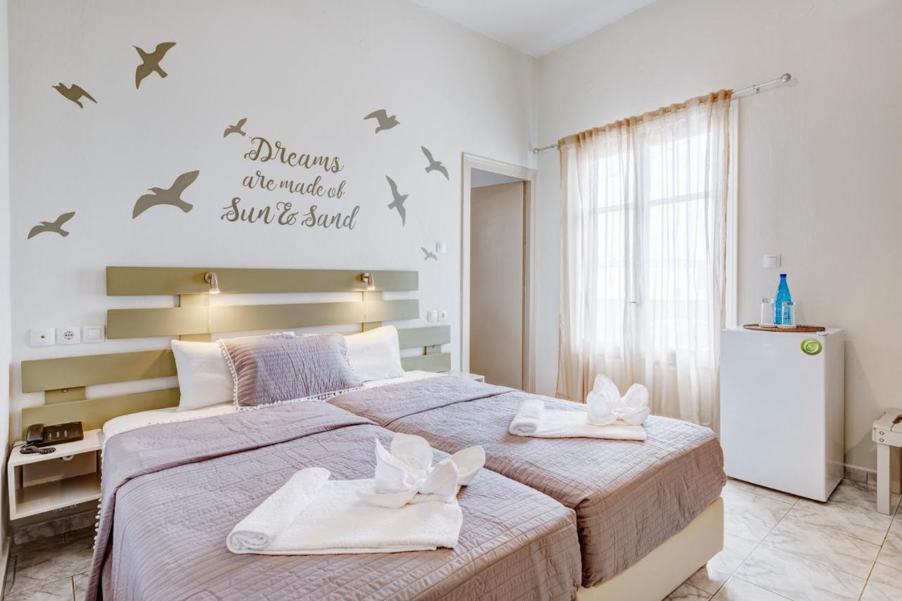 Hotel Kamelo Vári Zewnętrze zdjęcie